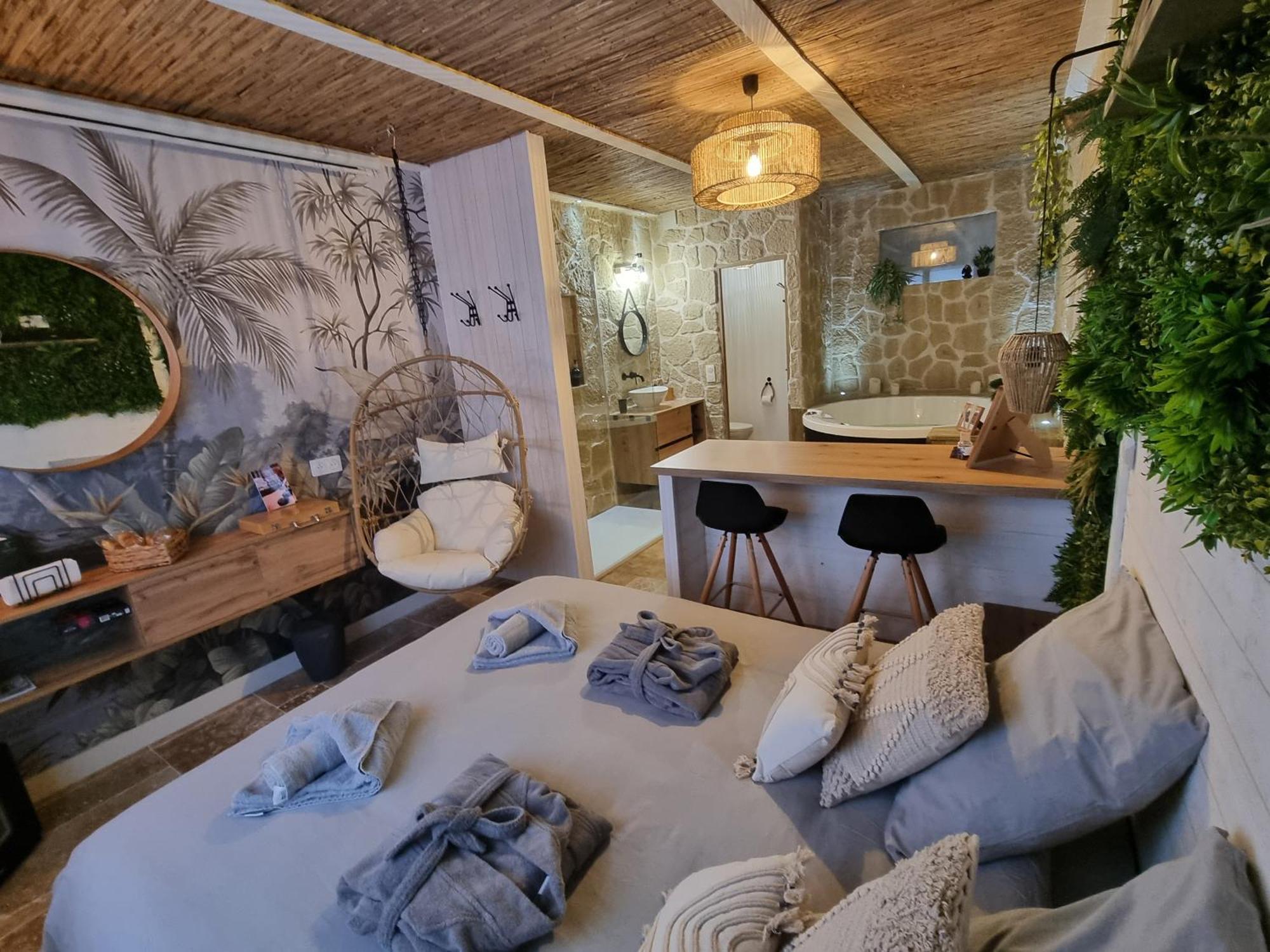 Les Spas De La Mer, Suite & Spa, Love Room, Plein Coeur Du Grau لو غراو دو روا المظهر الخارجي الصورة